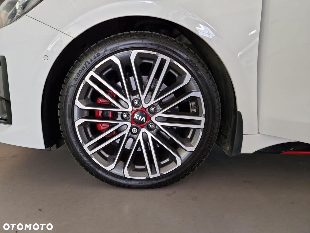 Kia ProCeed 1.6 T-GDI GT DCT - 18