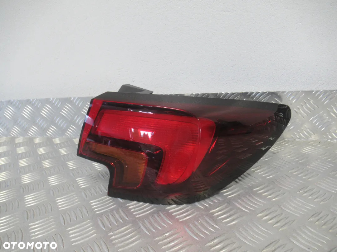 LAMPA TYŁ TYLNA PRAWA OPEL ASTRA K 5 V HATCHBACK HB 2015-2019 - 2