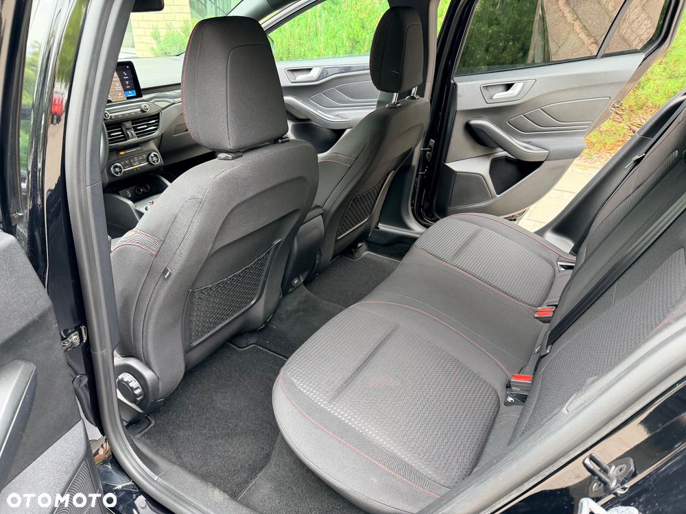 Ford Focus - 22