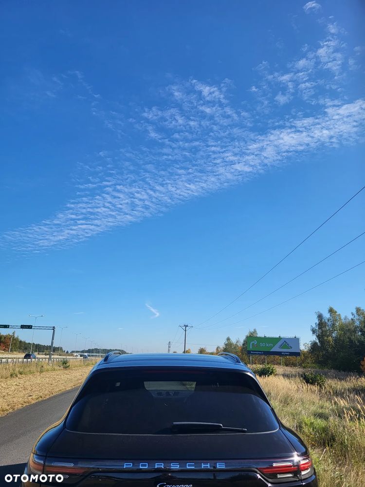 Porsche Cayenne - 2