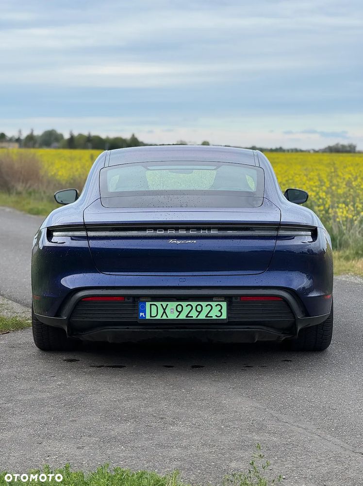 Porsche Taycan - 6