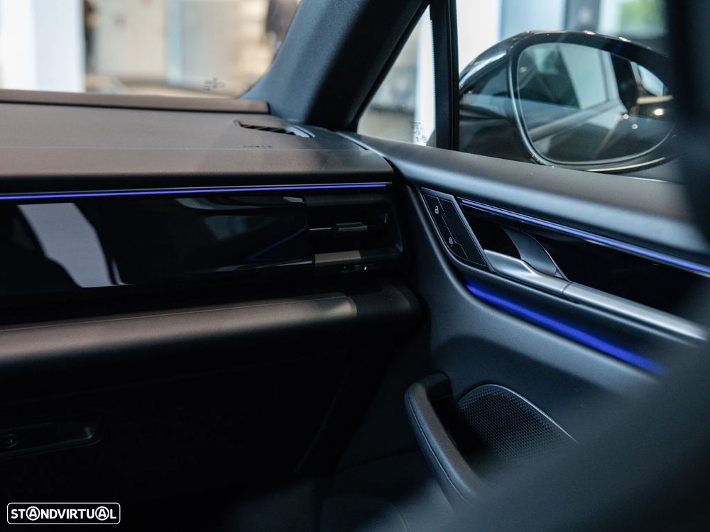 Porsche Macan Electric - 28