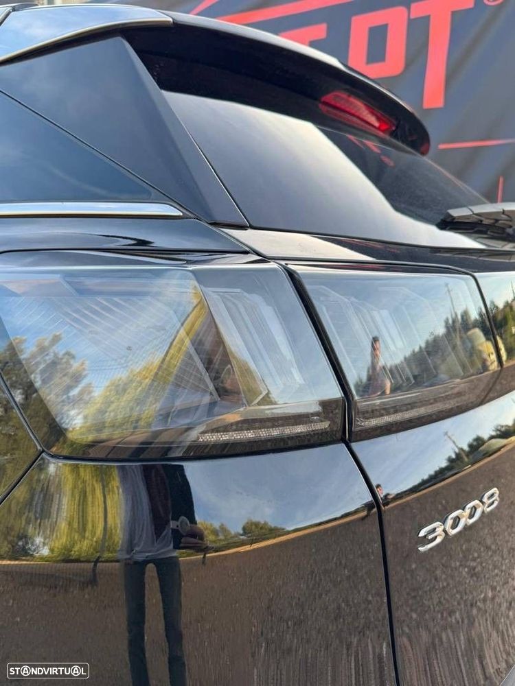 Peugeot 3008 1.6 Hybrid GT Pack e-EAT8 - 12