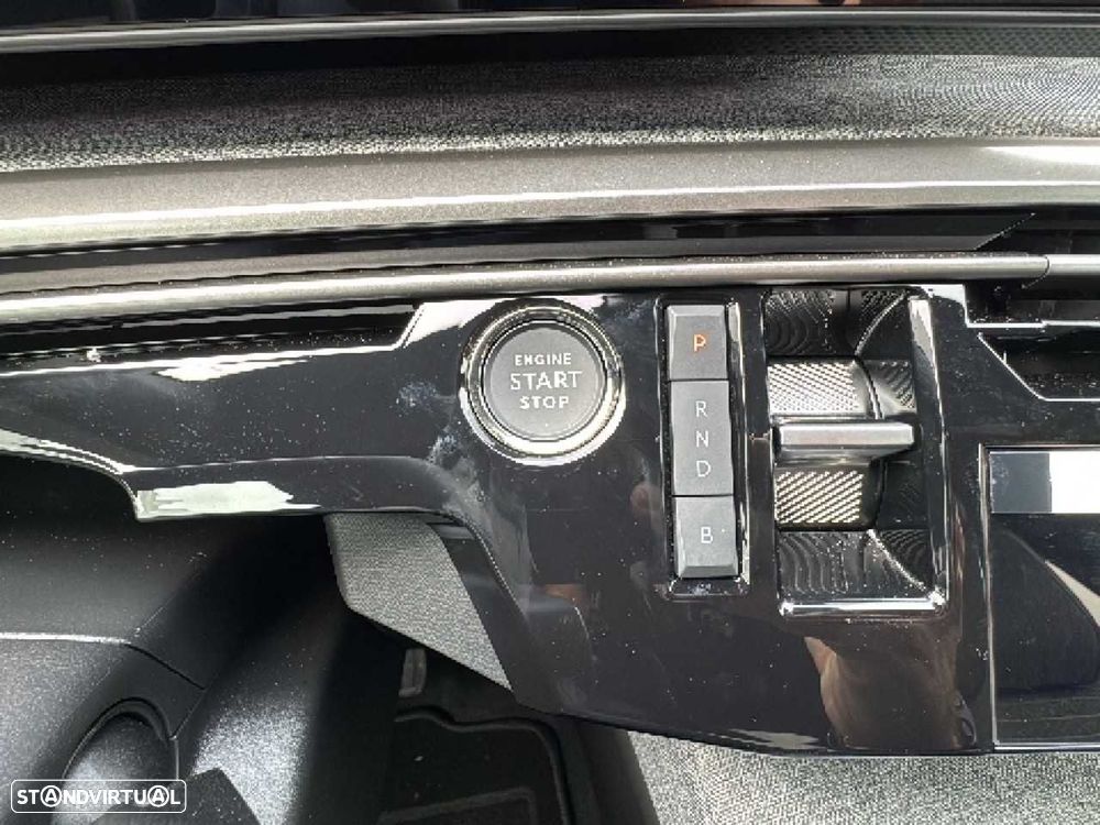Peugeot 3008 1.6 Plug-in Hybrid Allure e-DCS7 - 19
