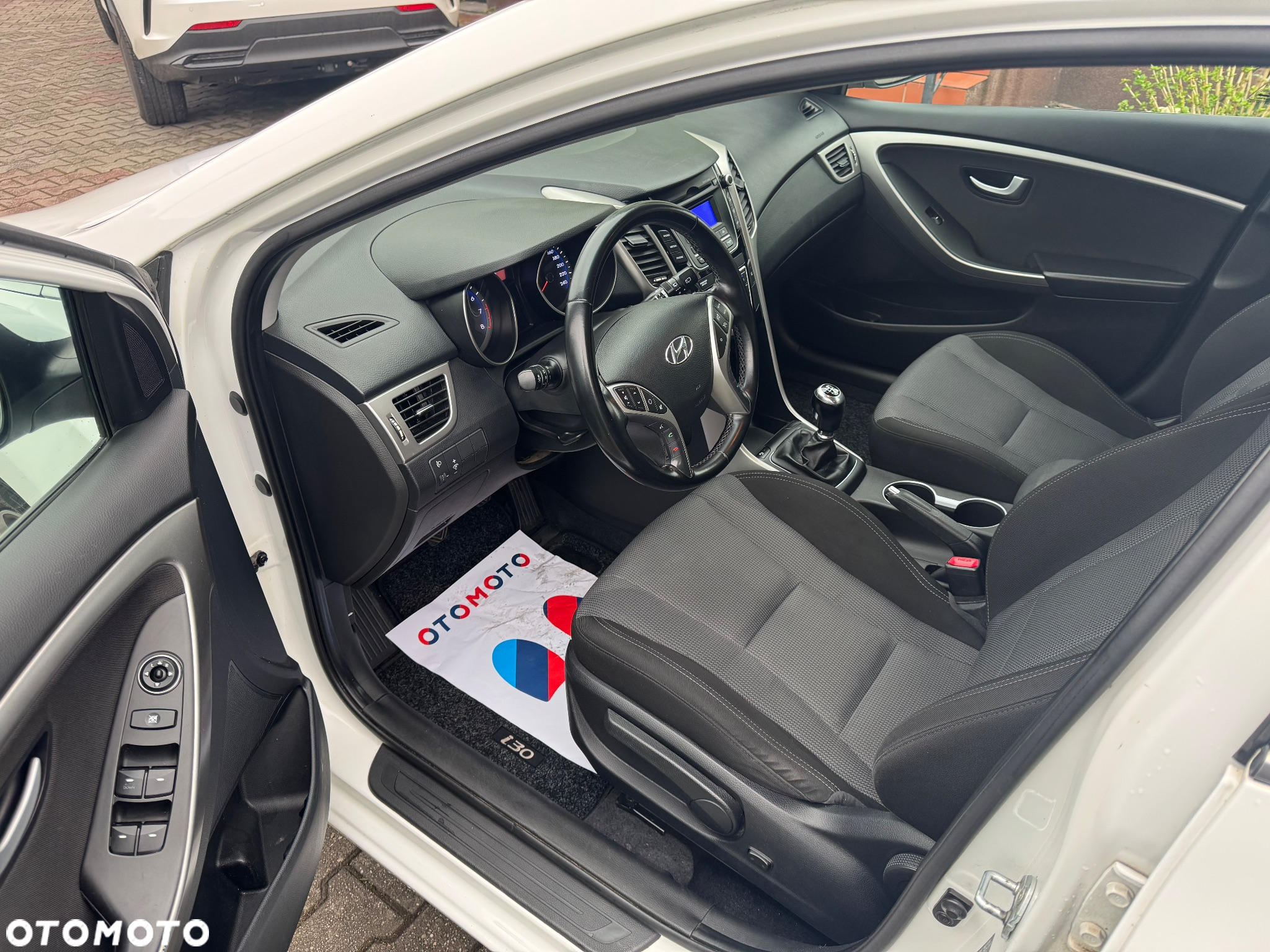 Hyundai i30 1.4 GO Plus - 14