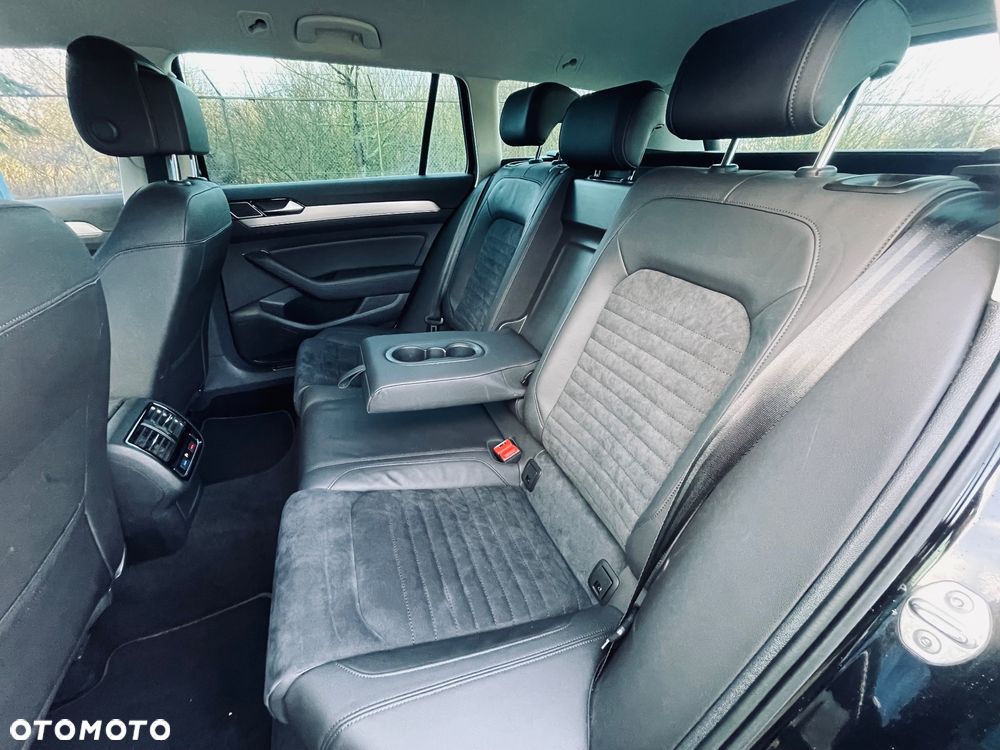 Volkswagen Passat 2.0 TDI (BlueMotion Technology) Highline - 36