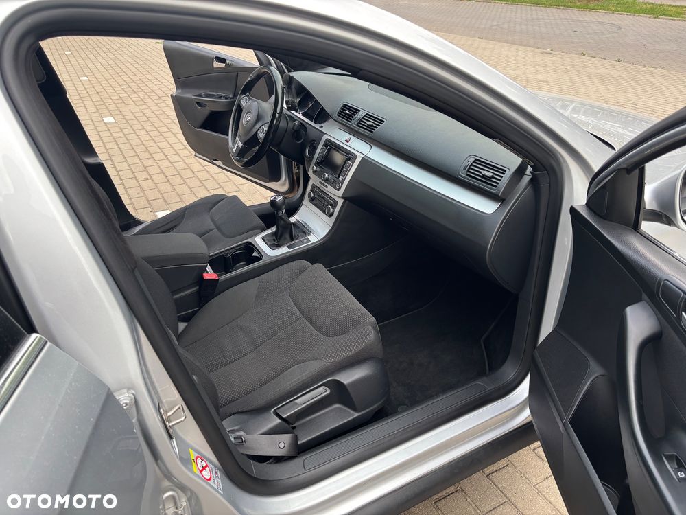 Volkswagen Passat 2.0 TDI DPF Comfortline - 6