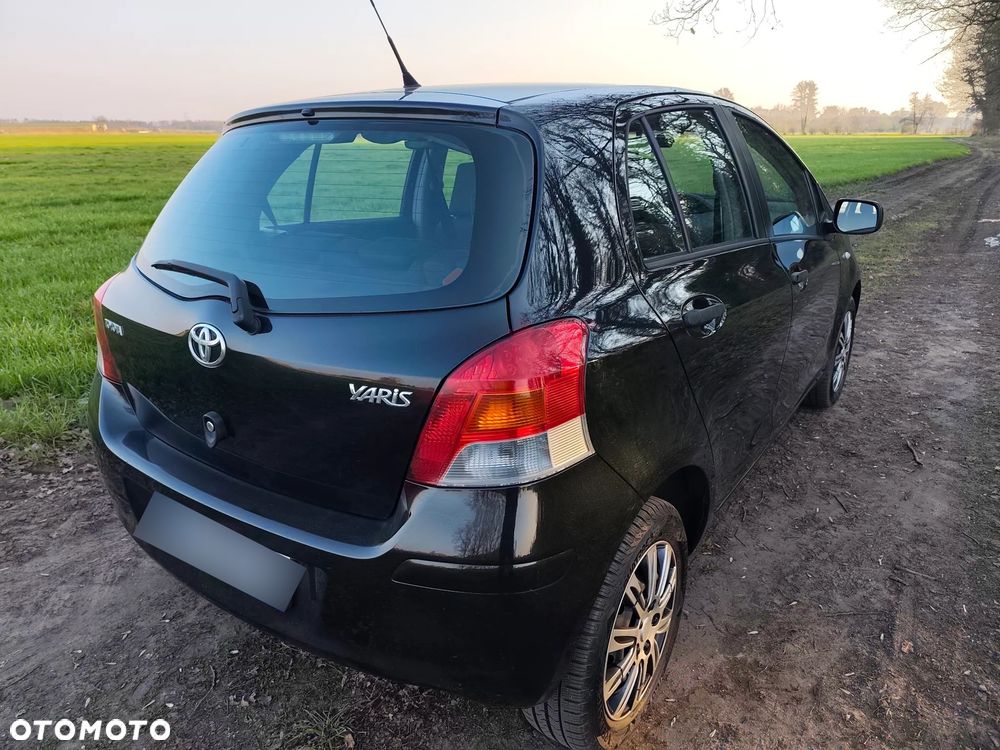 Toyota Yaris 1.0 VVT-i Luna - 22