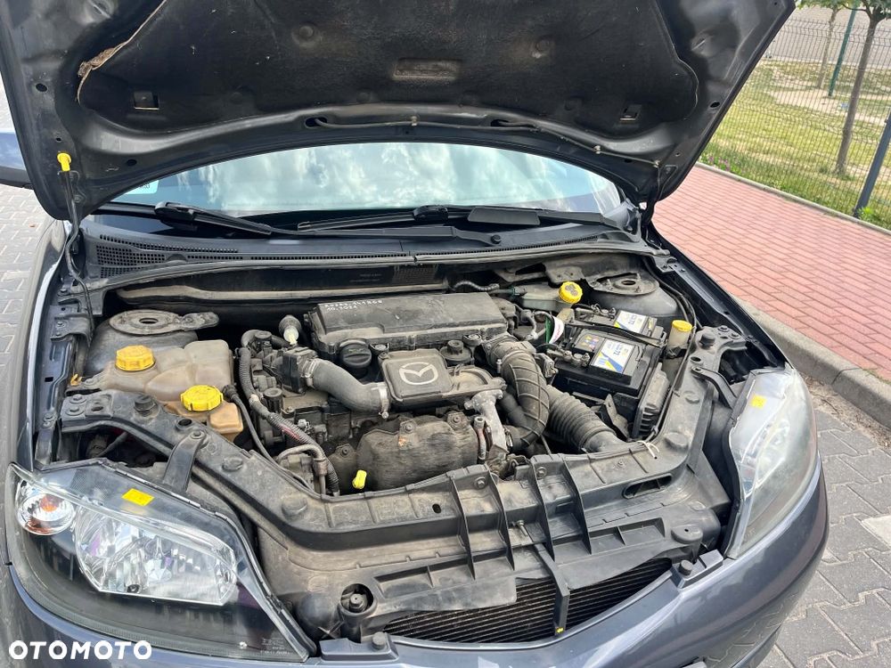 Mazda 2 - 6