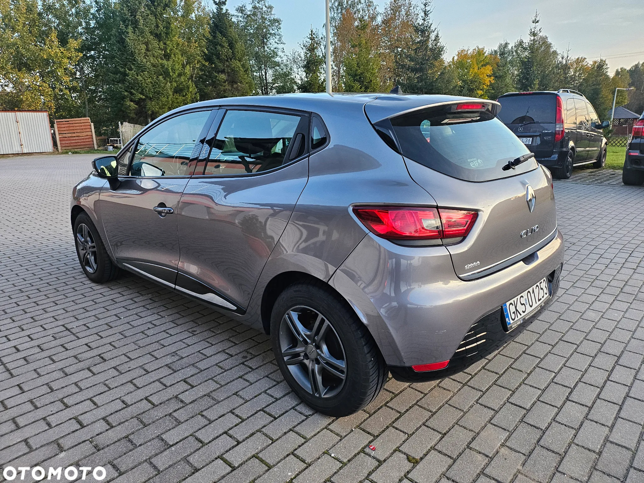 Renault Clio 1.2 16V 75 Experience - 11