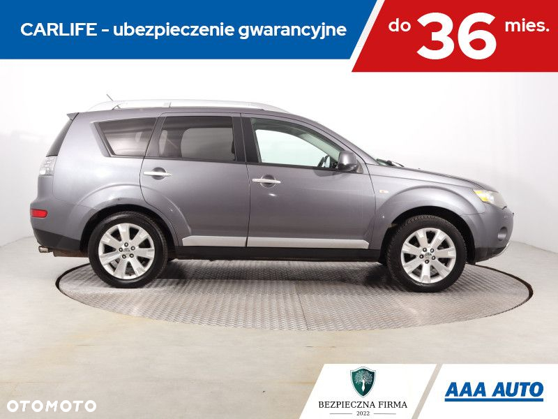 Mitsubishi Outlander - 7