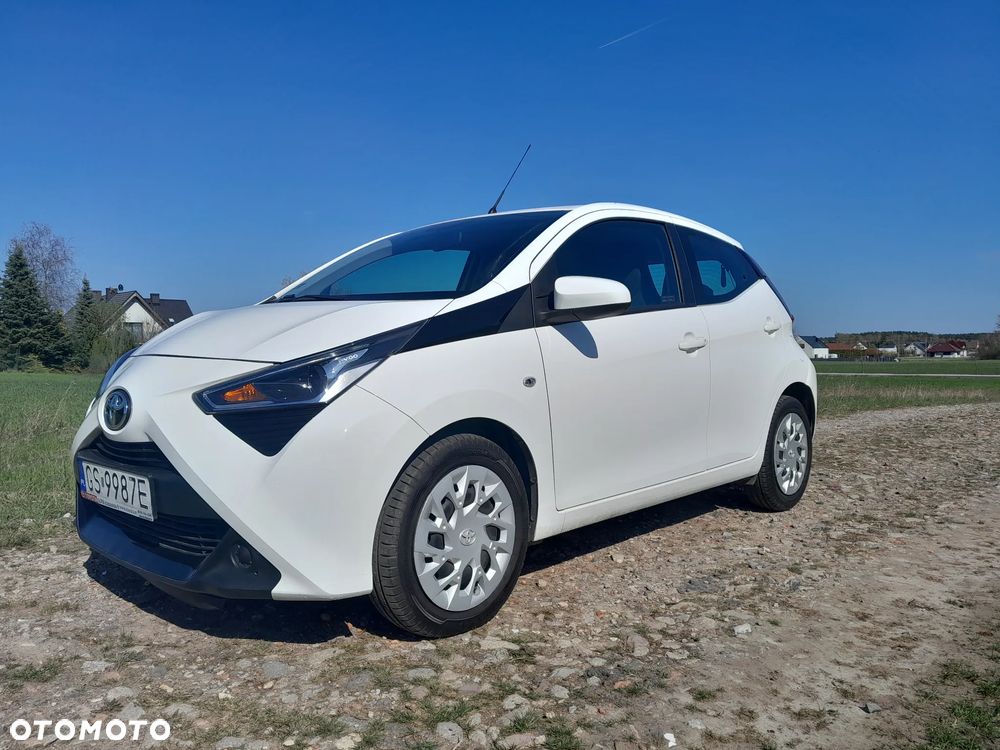 Toyota Aygo x-play - 16