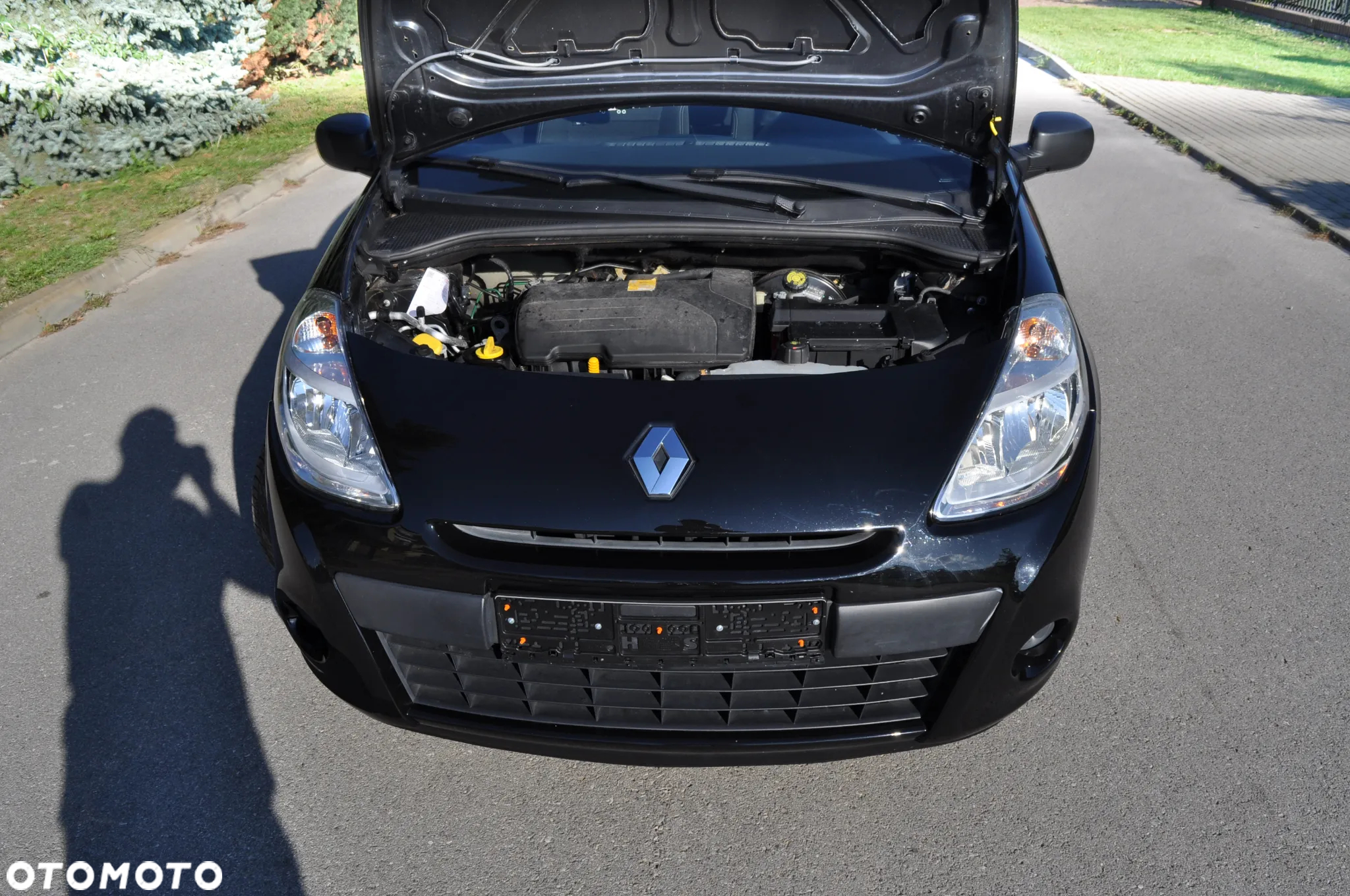 Renault Clio 1.2 16V 75 Yahoo - 14