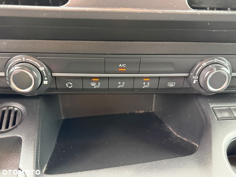 Toyota PROACE City/3 osobowa/klima/parktronik przód i tył/tempomat/czujnik zmierzchu i deszczu/ regał - 22