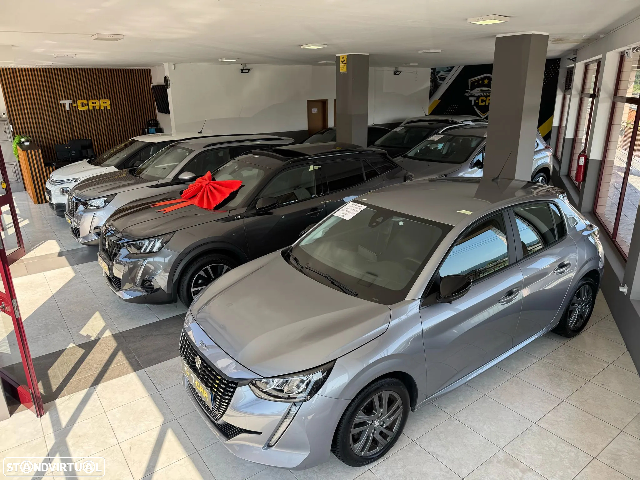 Peugeot 2008 1.5 BlueHDi Allure Pack EAT8 - 20