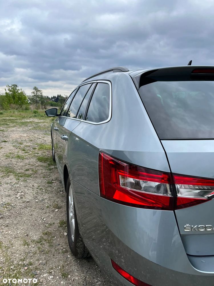 Skoda Superb 1.6 TDI Style - 4