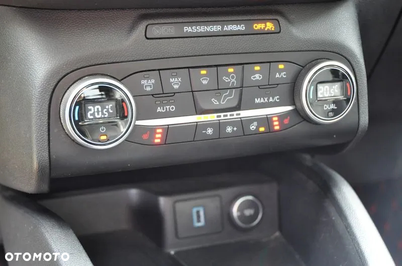 Ford Kuga 2.0 EcoBoost AWD Titanium ASS - 24