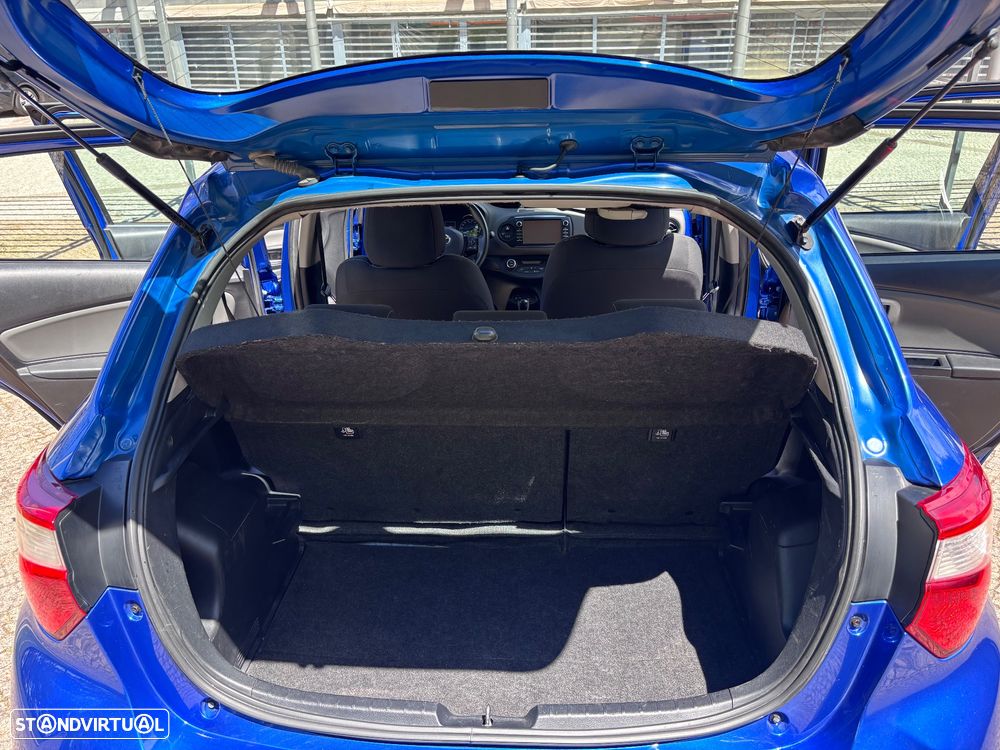 Toyota Yaris 1.5 HSD Comfort+P.Style - 24
