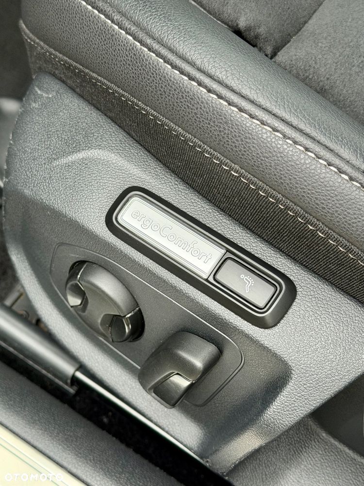 Volkswagen Arteon 2.0 TDI 4Motion R-Line DSG - 20