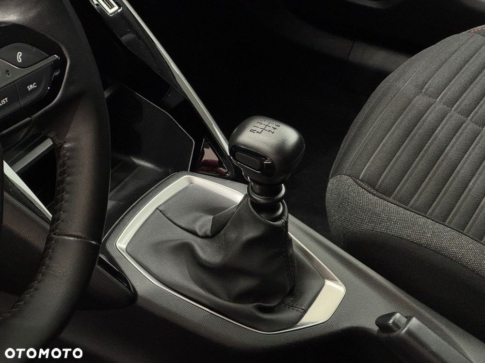 Peugeot 2008 - 9