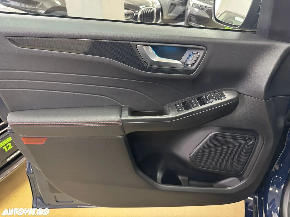 Ford Kuga 2.5 Duratec FHEV ST-LINE X - 14