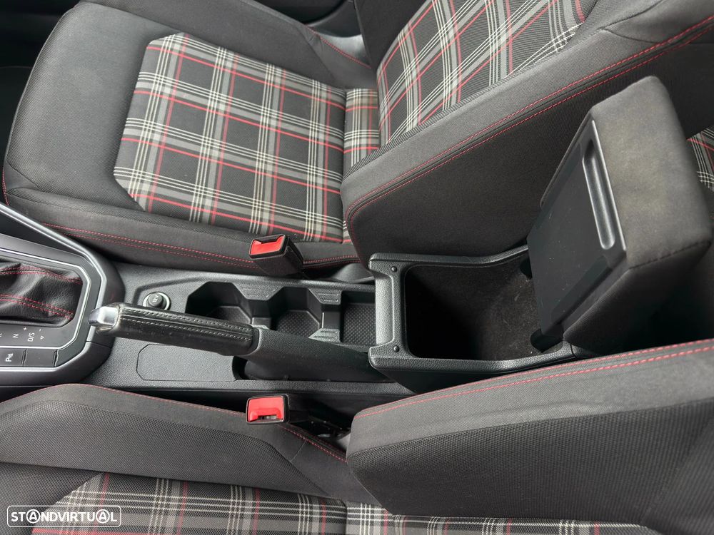 VW Polo 2.0 TSI GTI DSG - 12