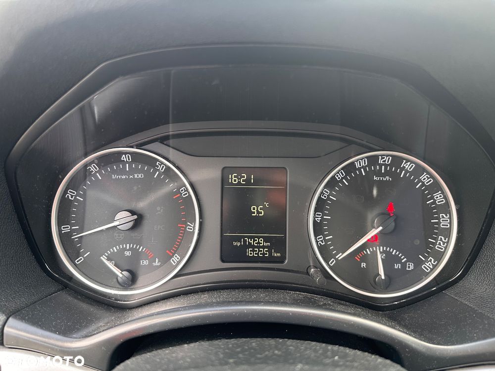 Skoda Octavia 1.4 TSI Ambition - 9