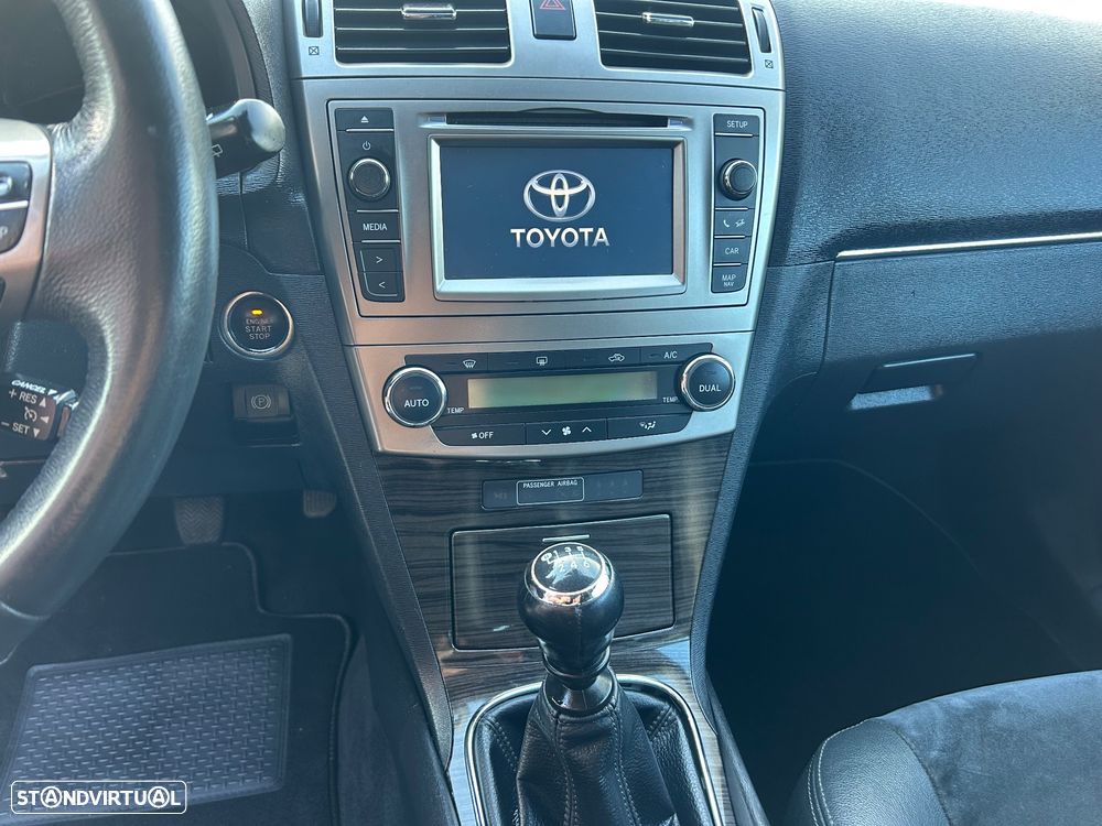 Toyota Avensis SD 2.0 D-4D Luxury+Navi - 10