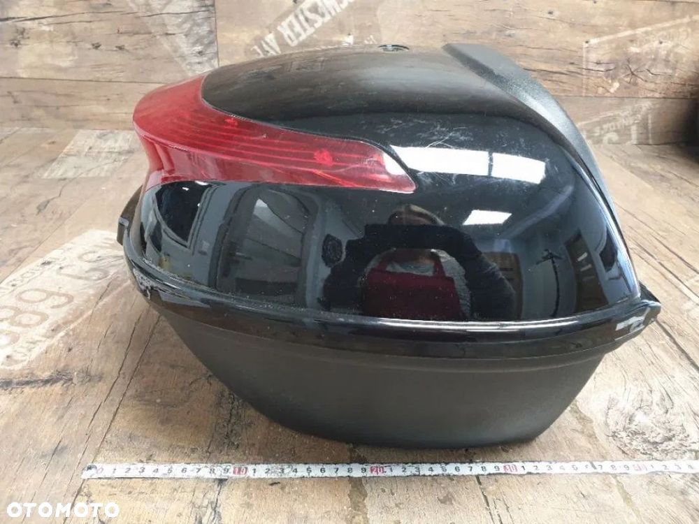 Kufer centralny z oparciem - 2