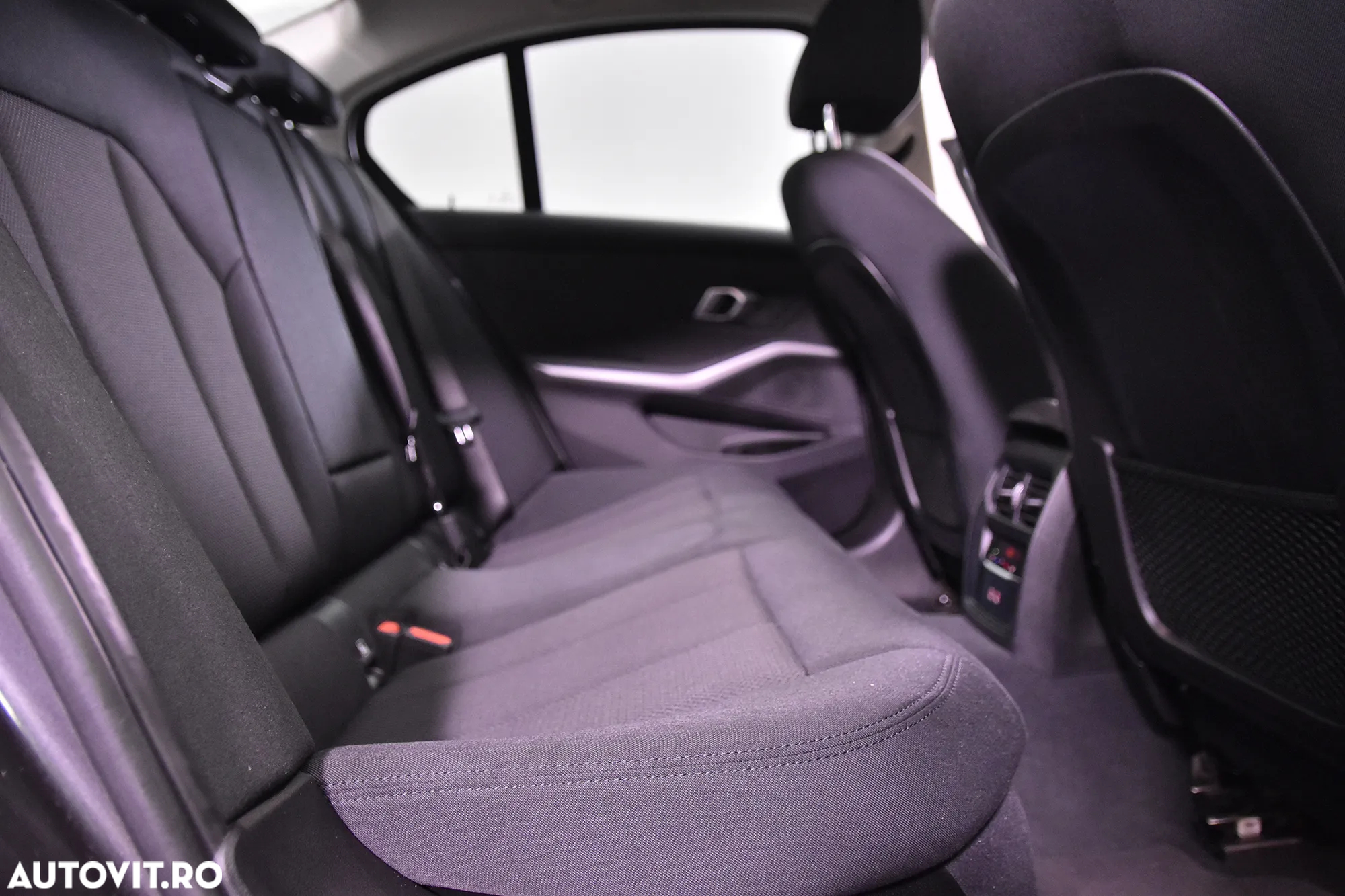 BMW Seria 3 330e AT PHEV - 12