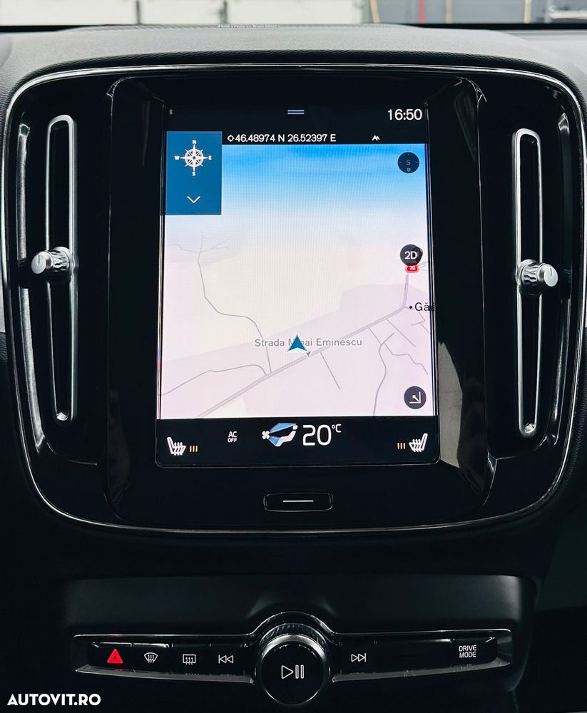 Volvo XC 40 T3 Geartronic Momentum Pro - 23