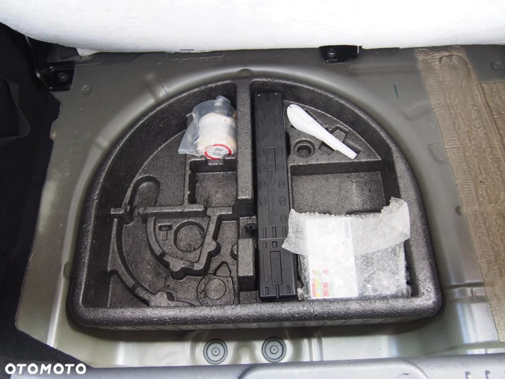 Ford Fiesta 1.0 EcoBoost STart-Stop Titanium - 38