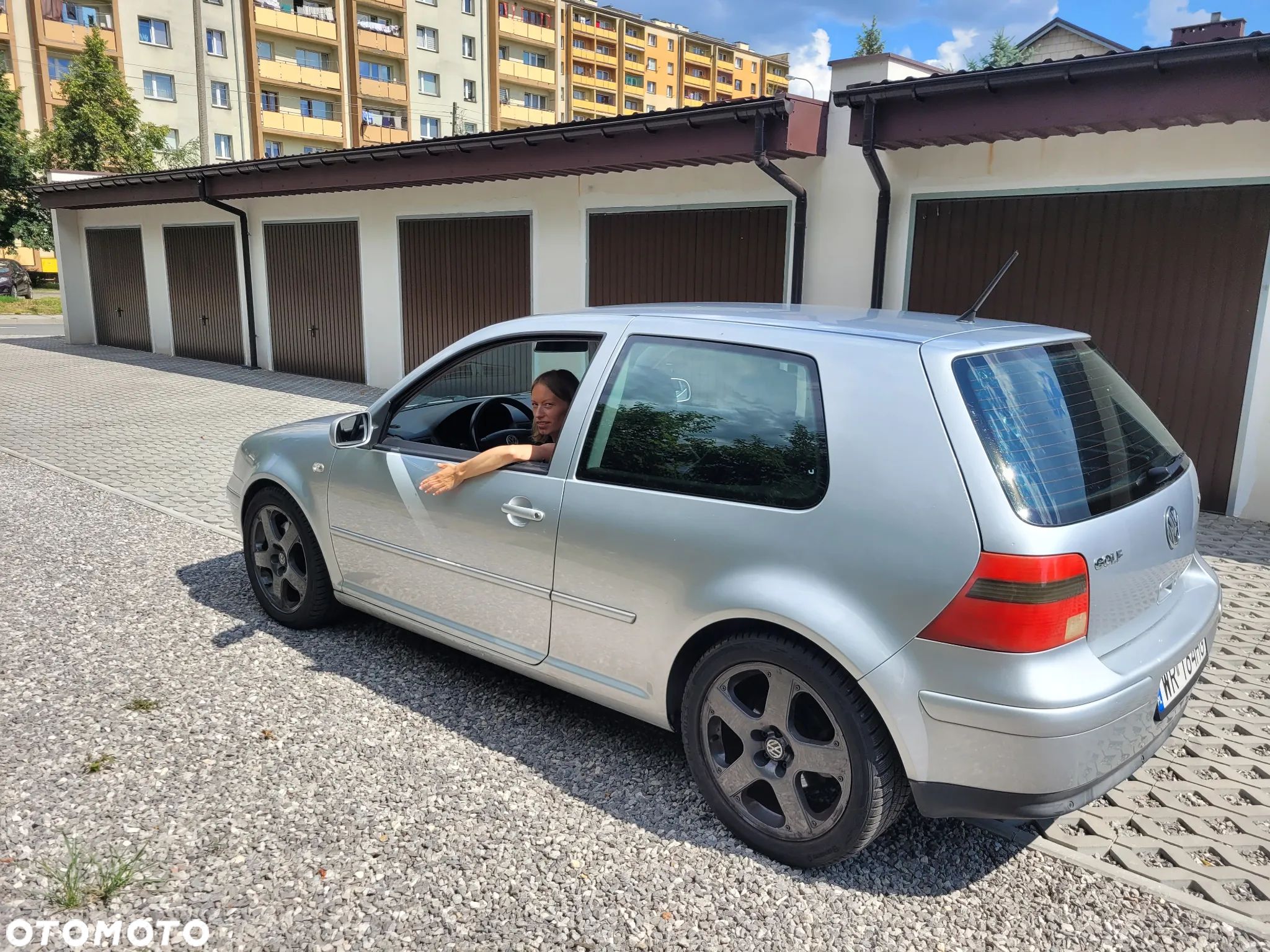 Volkswagen Golf - 1