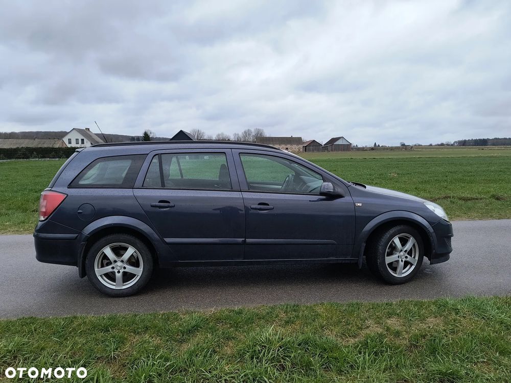 Opel Astra 1.7 CDTI Enjoy - 11