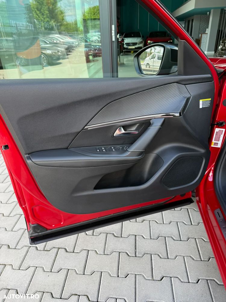 Peugeot 2008 PureTech 155 EAT8 GT - 22