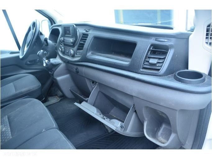 Ford Transit - 25