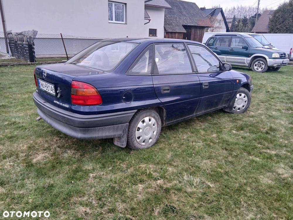 Opel Astra 1.4 GL - 3