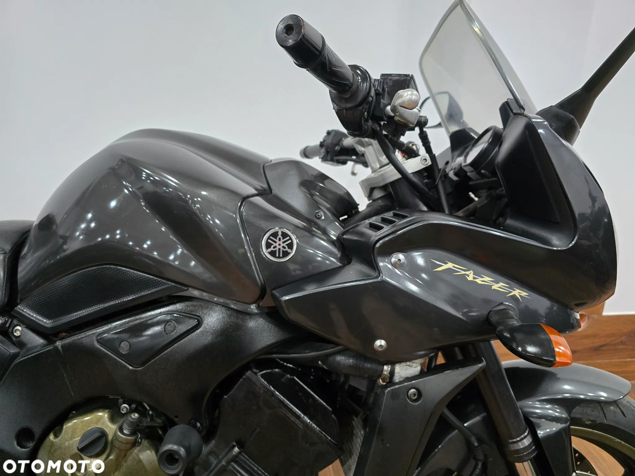 Yamaha FZ - 10