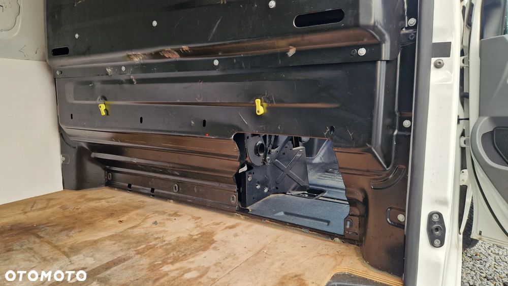 Peugeot Expert Kombi 2.0 BlueHDi Standard 2,8t - 17