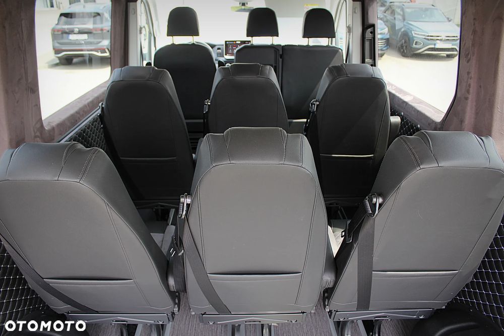 Volkswagen Crafter VAN 9-cio osobowy - 13