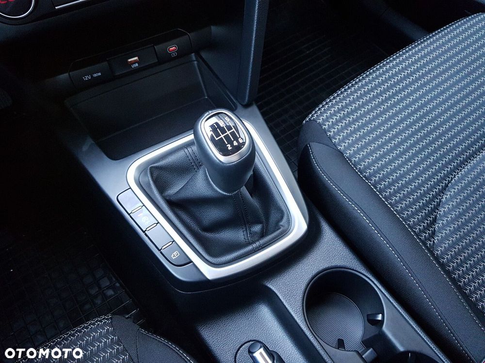 Kia Ceed 1.5 T-GDI M - 26