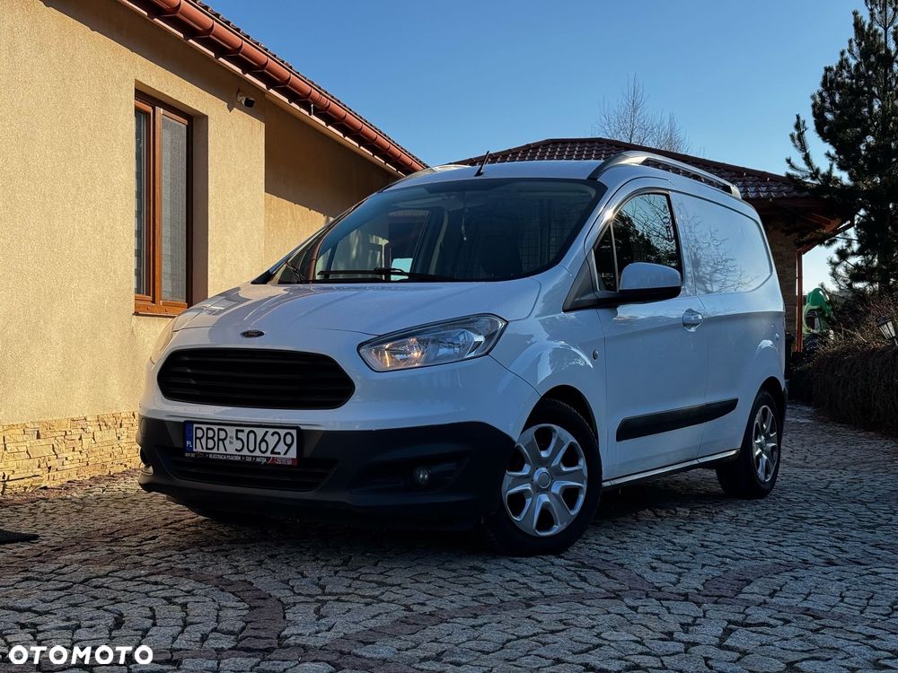 Ford Transit Courier - 16