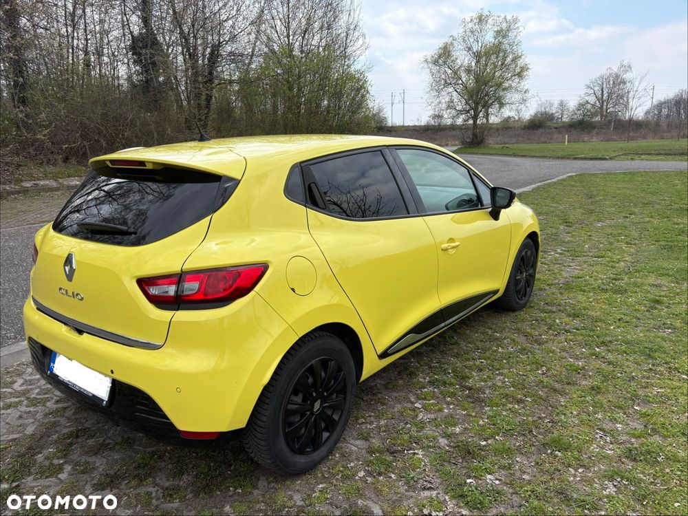 Renault Clio 1.2 16V Authentique - 6