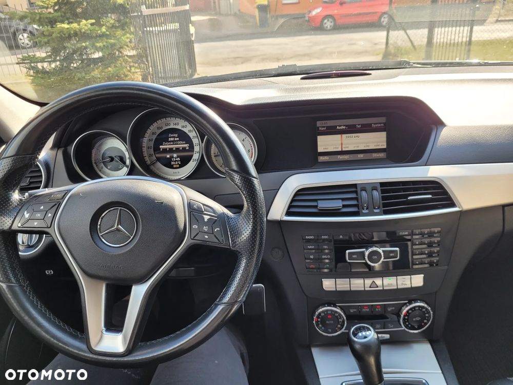 Mercedes-Benz Klasa C 200 CDI BlueEff Avantgarde - 2