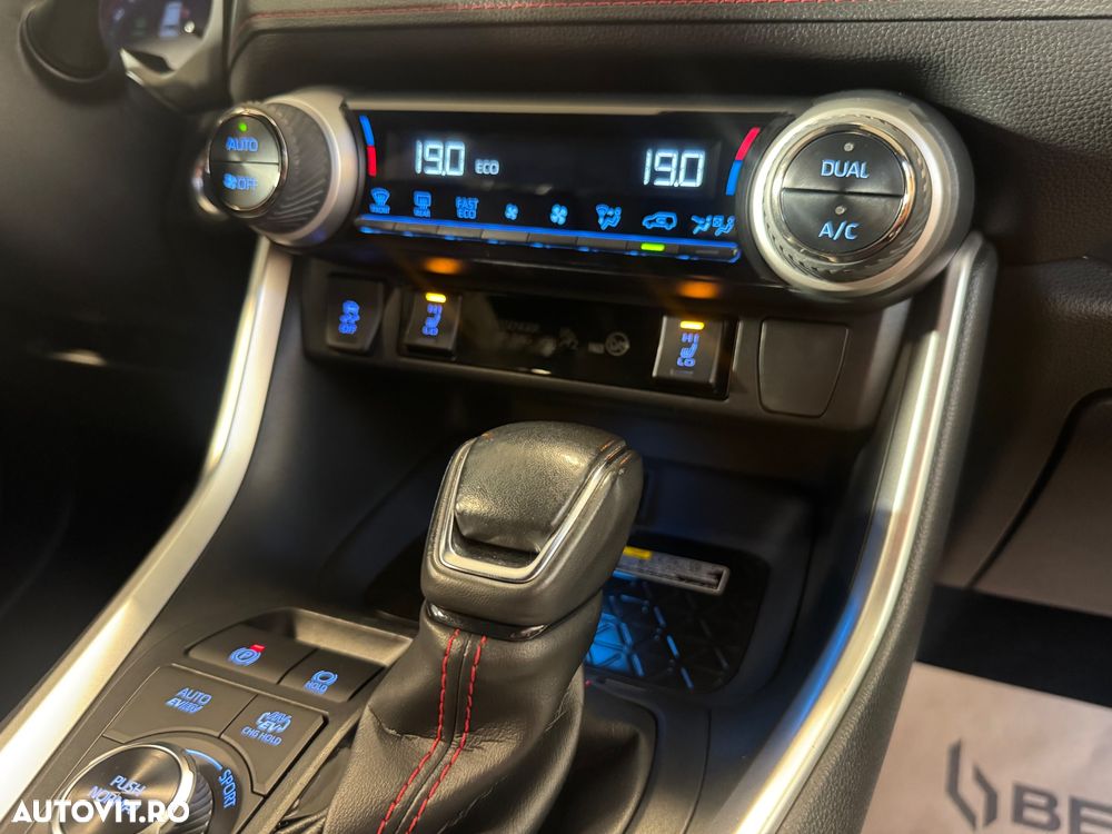TOYOTA RAV4 2021 — imagine 31