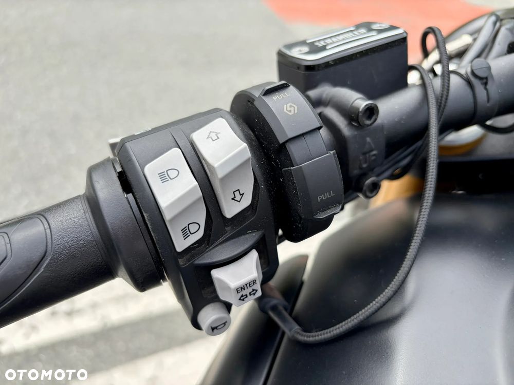Ducati Scrambler - 8