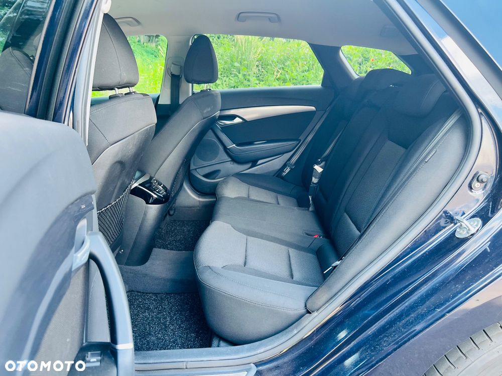 Hyundai i40 2.0 Premium - 30