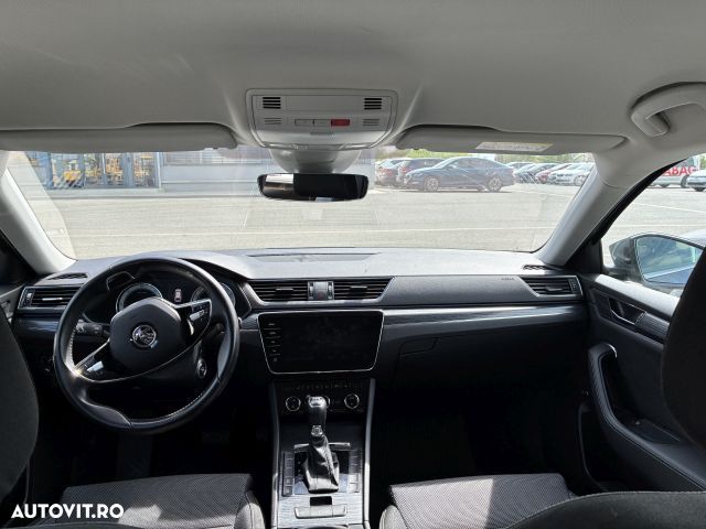 Skoda Superb 2.0 TDI DSG Ambition - 8
