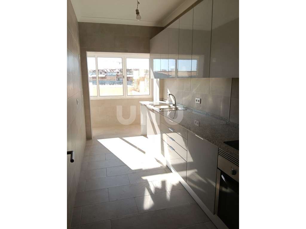 Apartamento T2 - Grande imagem: 2/16