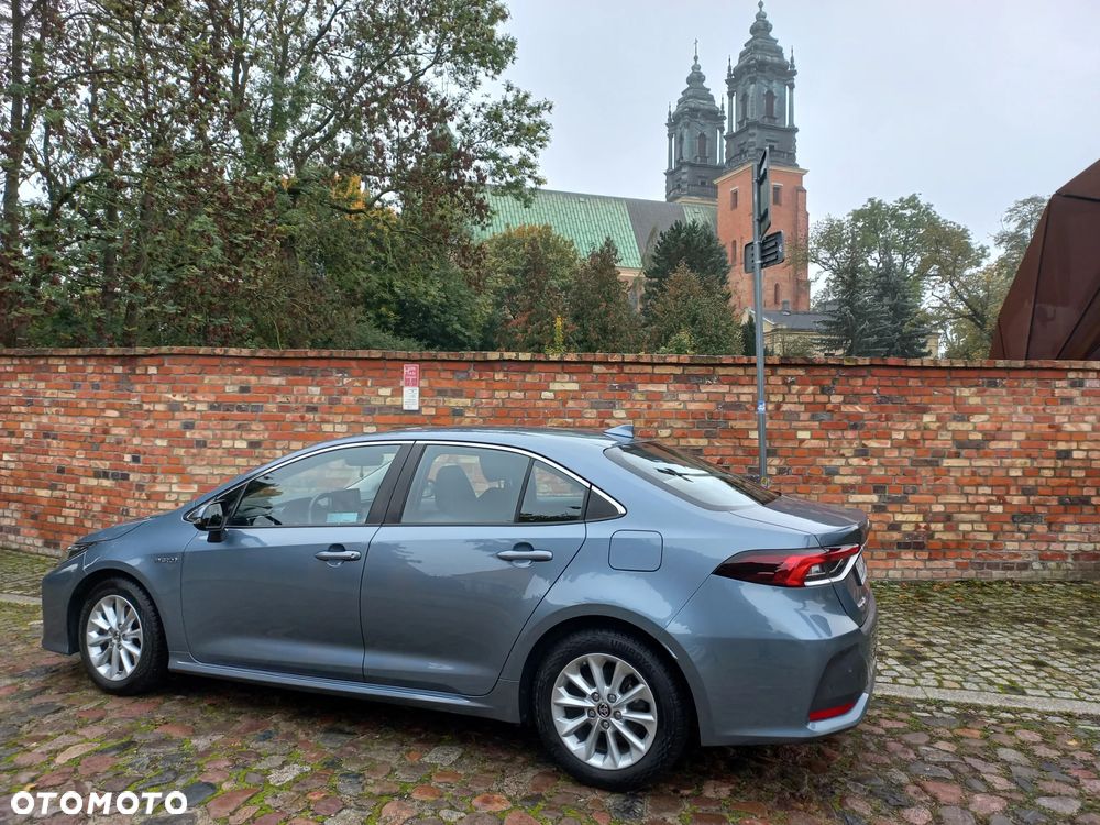Toyota Corolla 1.8 Hybrid Comfort - 10